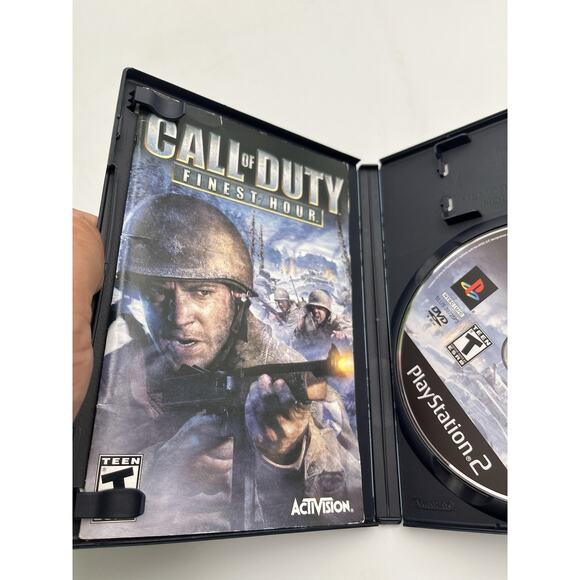 Call of Duty: Finest Hour Sony PlayStation 2 PS2 COMPLETE WITH MANUAL - Picture 5 of 6